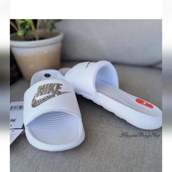 Nike Victori One Slide Sandals Custom with Swarovski Crystal Rhinestones Bling - Picture 4 of 8